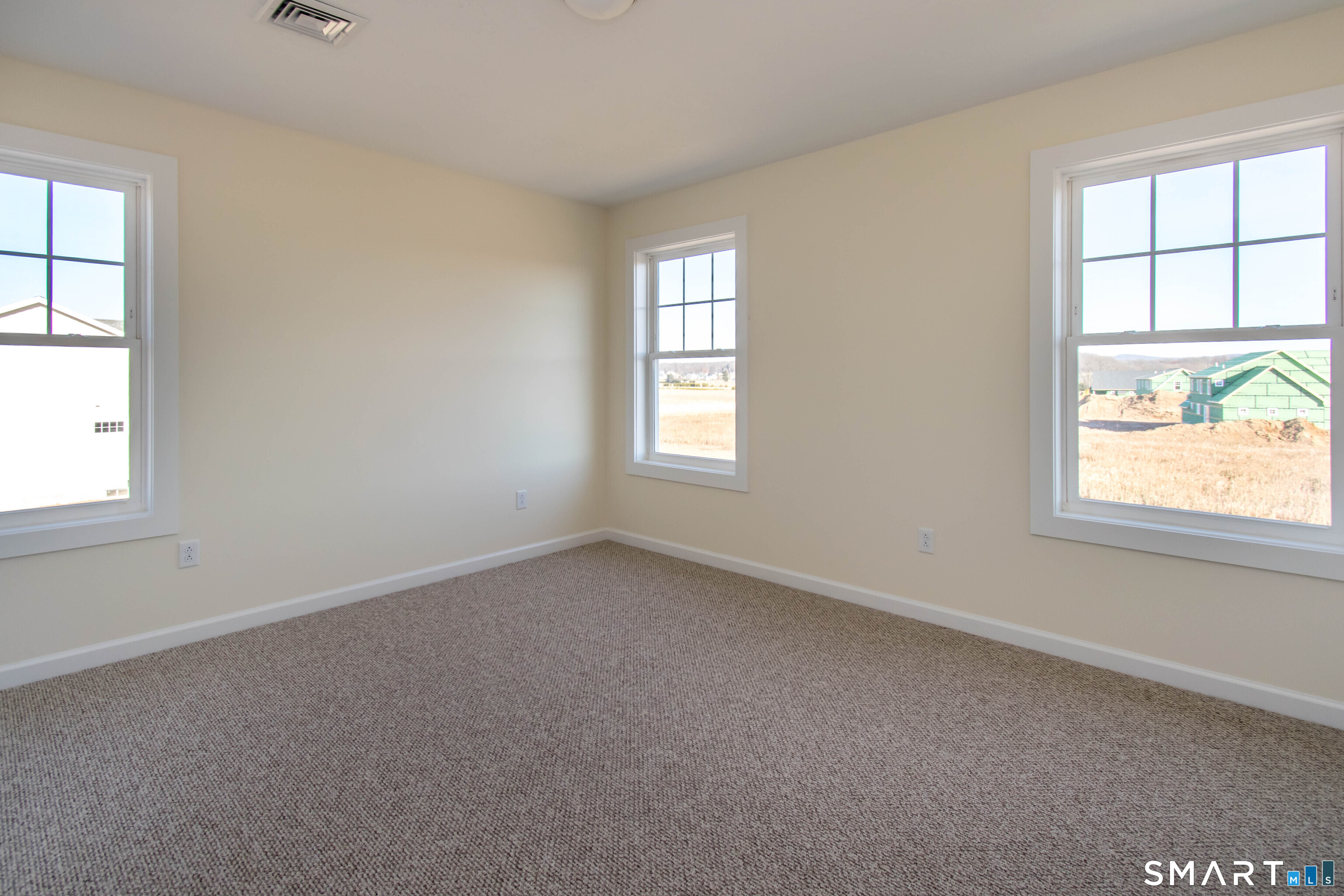 318 Capen Street Windsor, CT 06095 - Photo 15 of 30 an empty room with windows