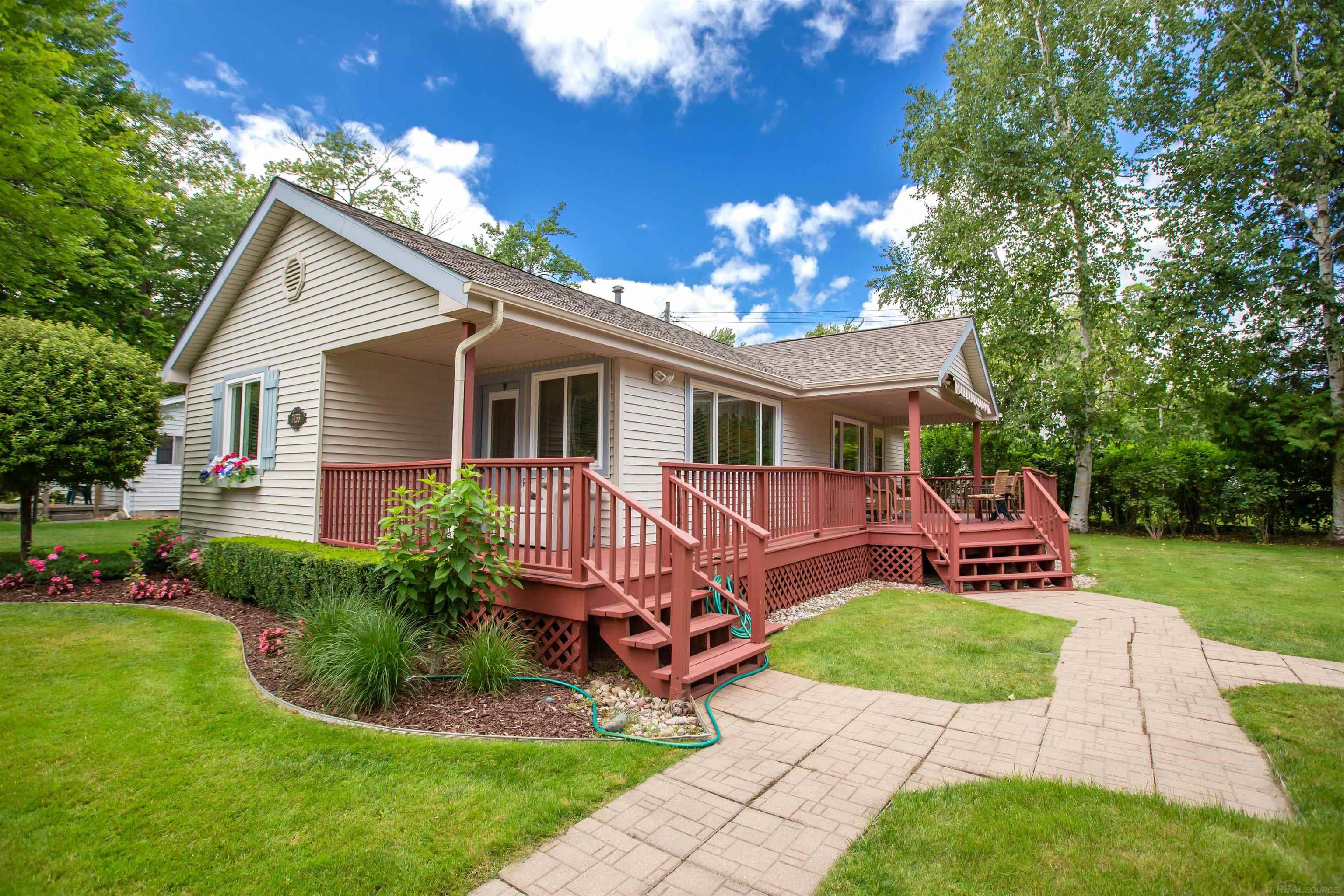 7433 Birchwood Road Lexington, MI 48450 - Photo 1 of 52