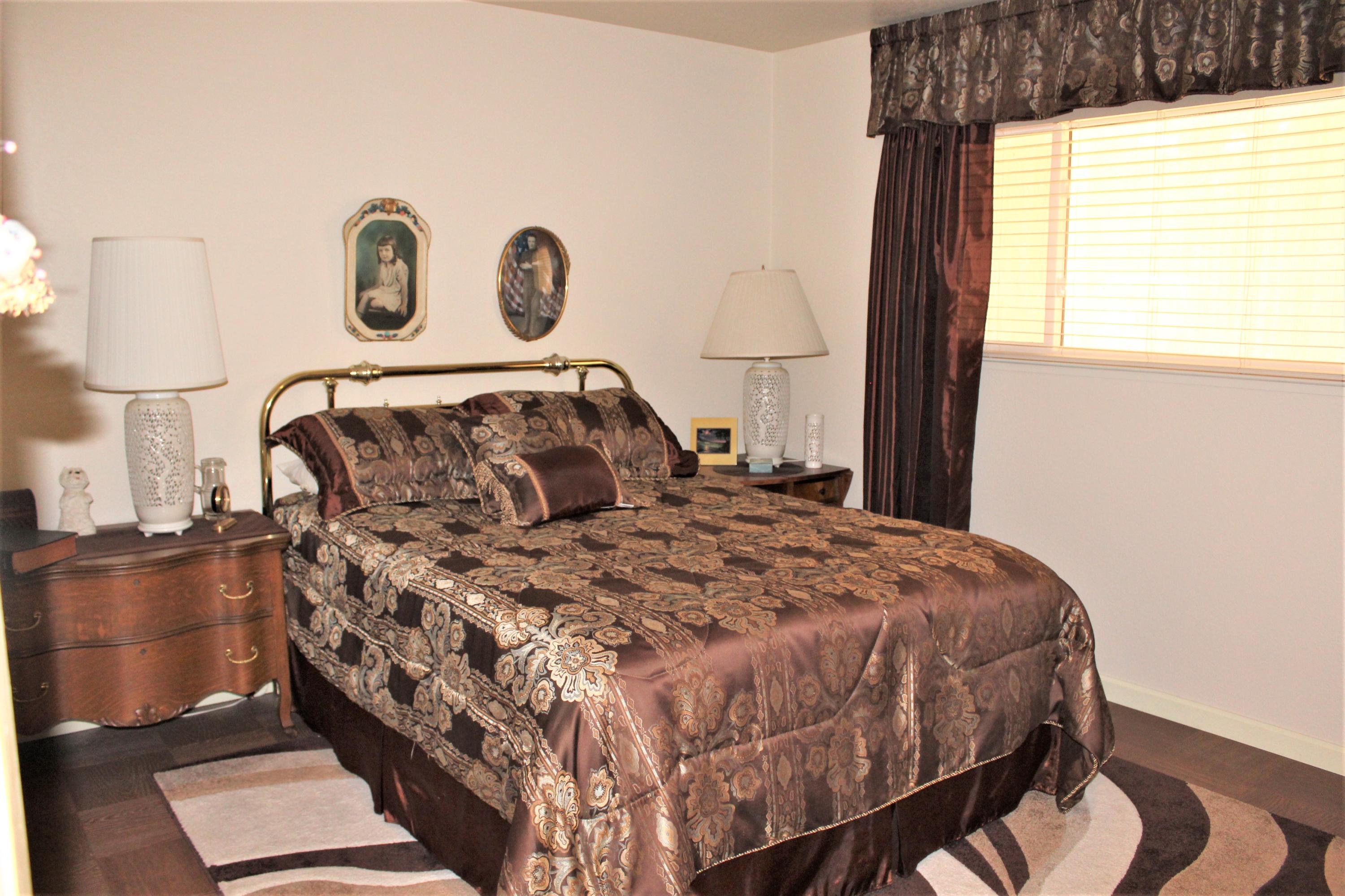 6795 Riata Drive Redding, CA 96002 - Photo 12 of 34 Bedroom