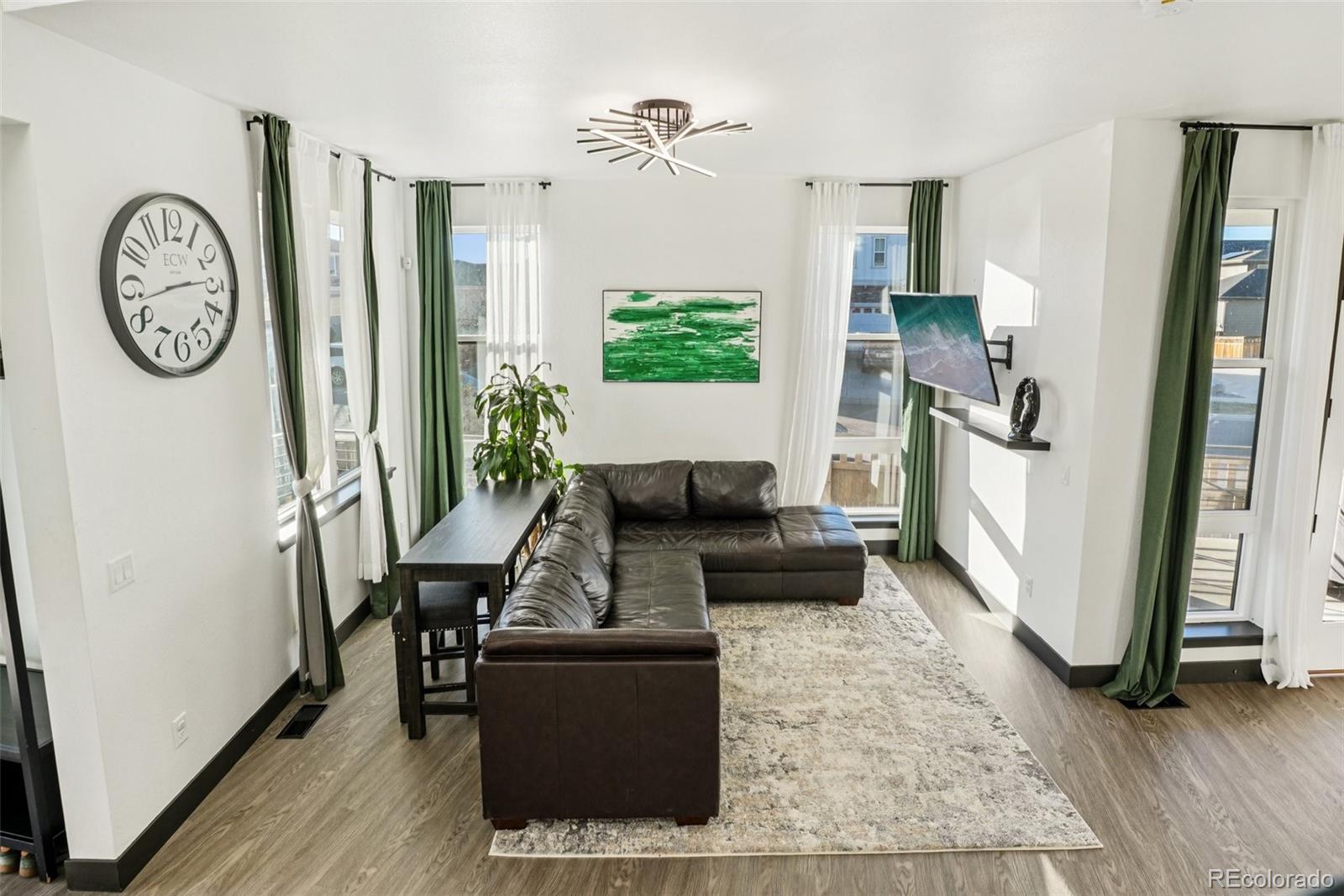 5980 North Perth Street Aurora, CO 80019 - Photo 5 of 50