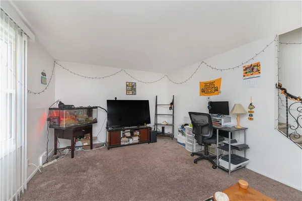 $1,425 | 87 Moxon Drive, Greece, NY 14612