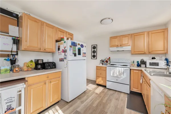 $1,425 | 87 Moxon Drive, Greece, NY 14612