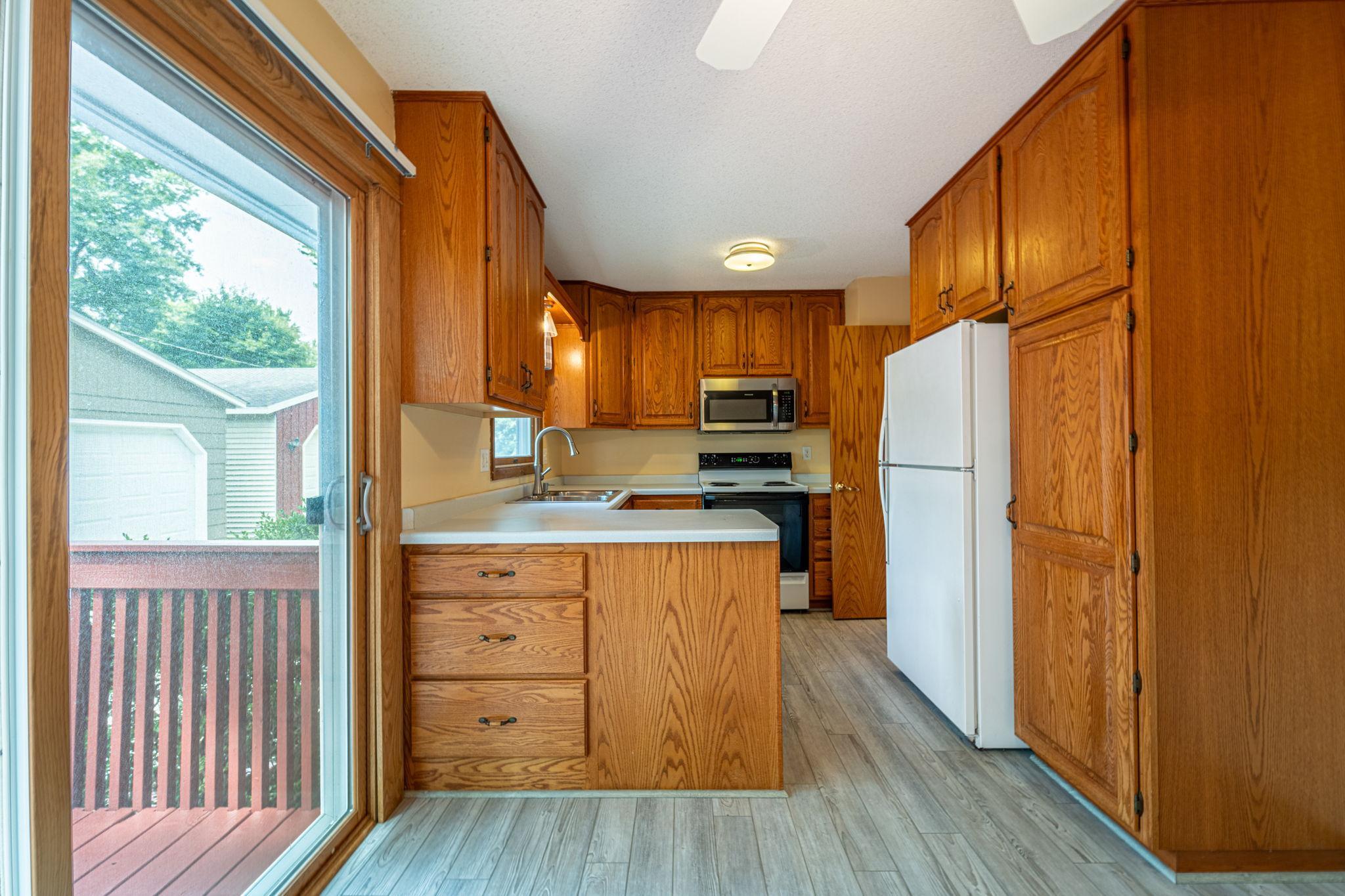 1902 43rd Street Northwest Rochester, MN 55901 - Photo 4 of 26