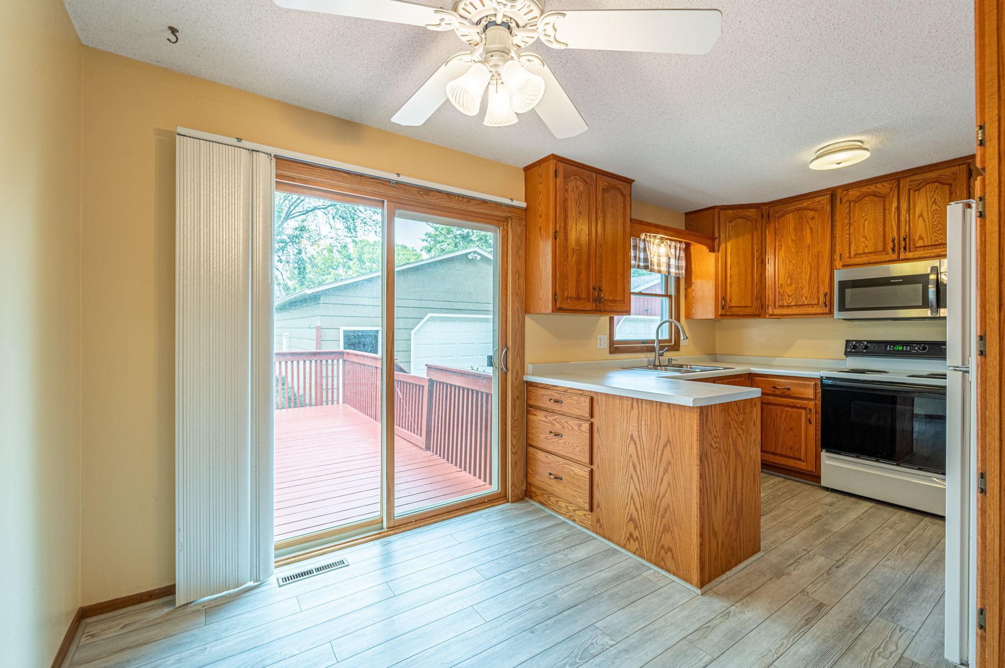 1902 43rd Street Northwest Rochester, MN 55901 - Photo 5 of 26