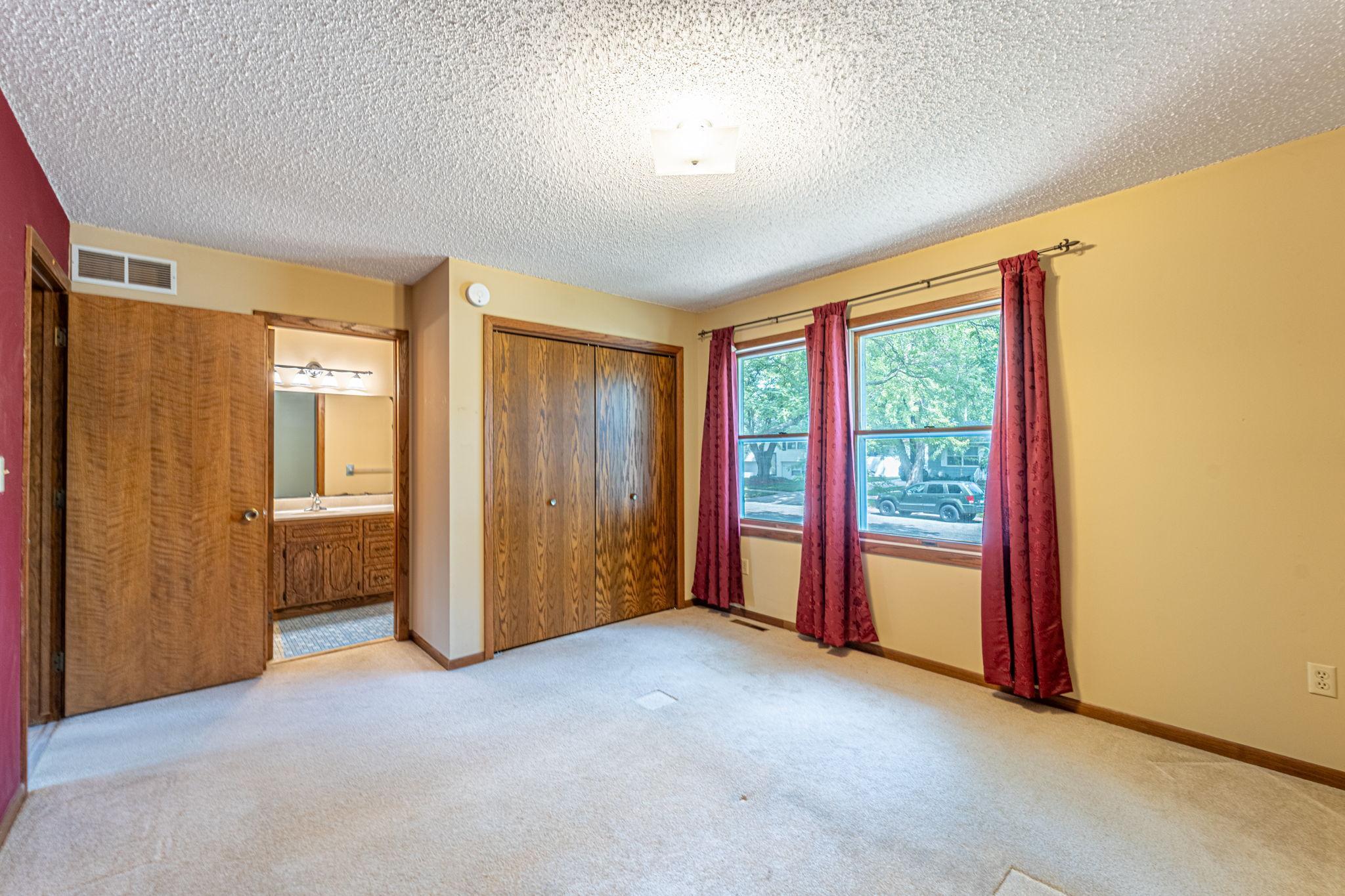 1902 43rd Street Northwest Rochester, MN 55901 - Photo 8 of 26