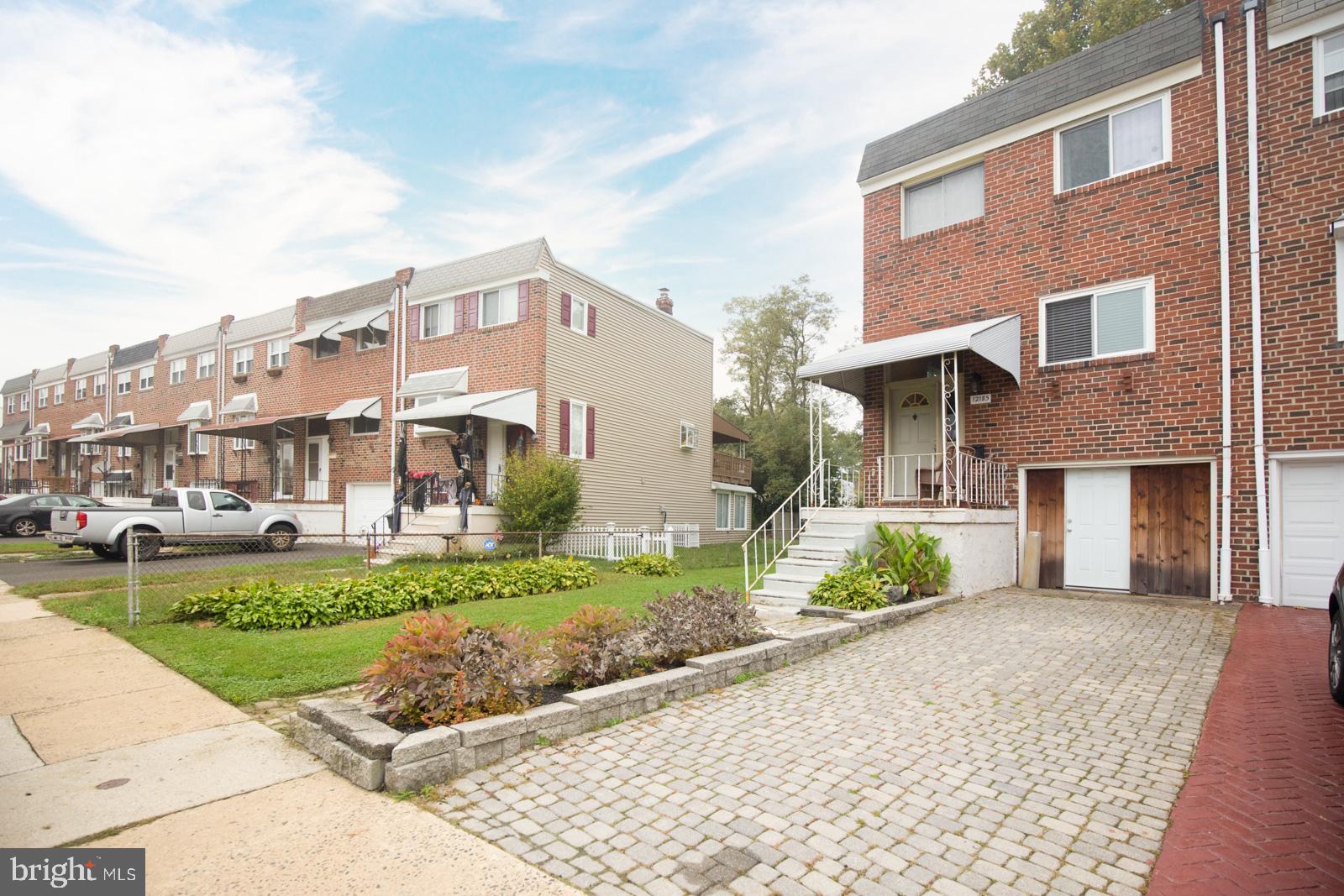 12185 Aster Road Philadelphia, PA 19154 - Photo 3 of 48