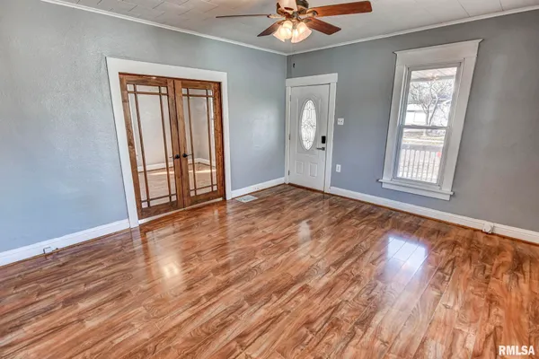 $144,900 | 922 West Vandeveer Street, Taylorville, IL 62568