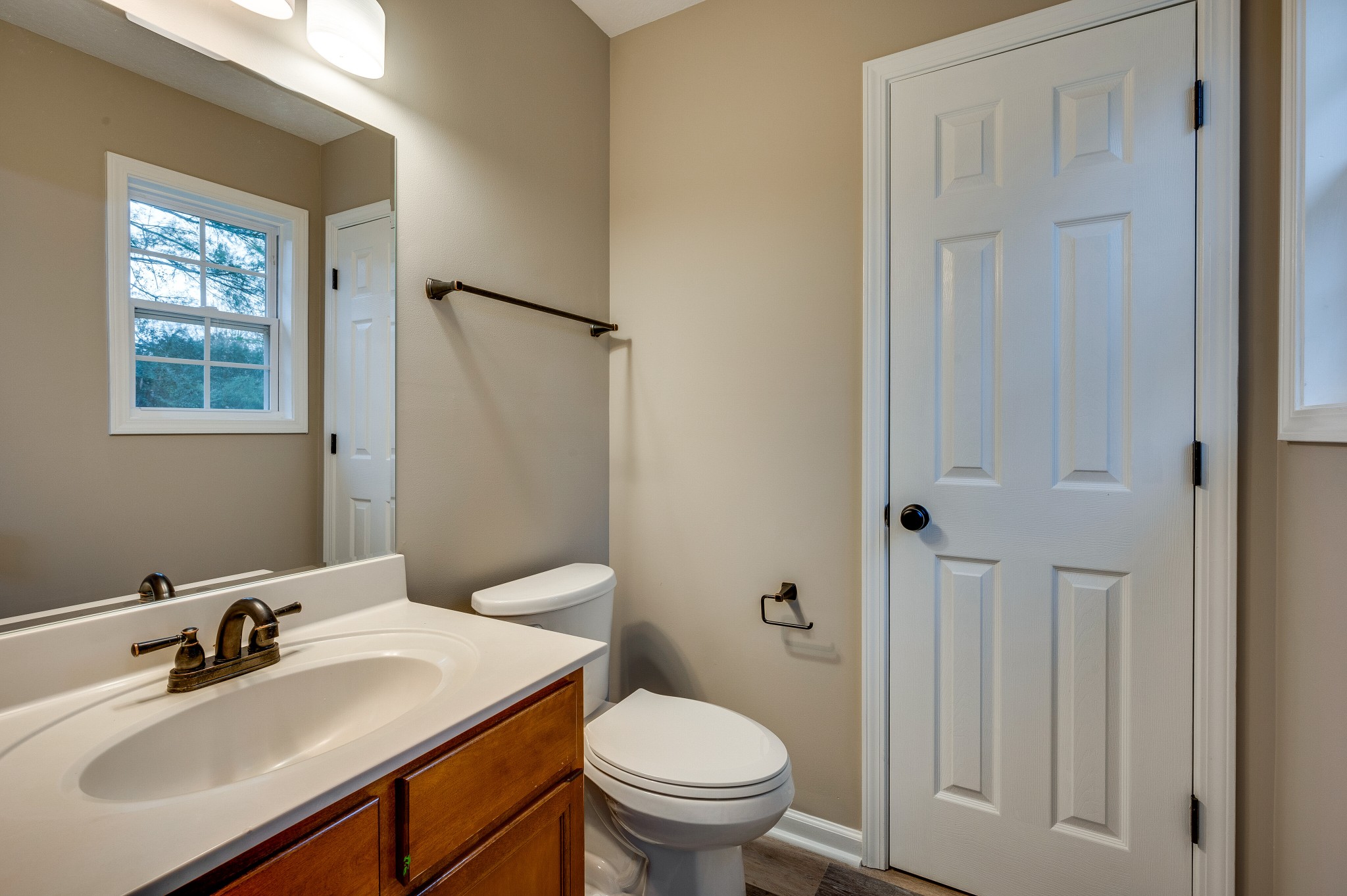 321 Rossview Road Clarksville, TN 37043 - Photo 21 of 27 Gallery Image 21