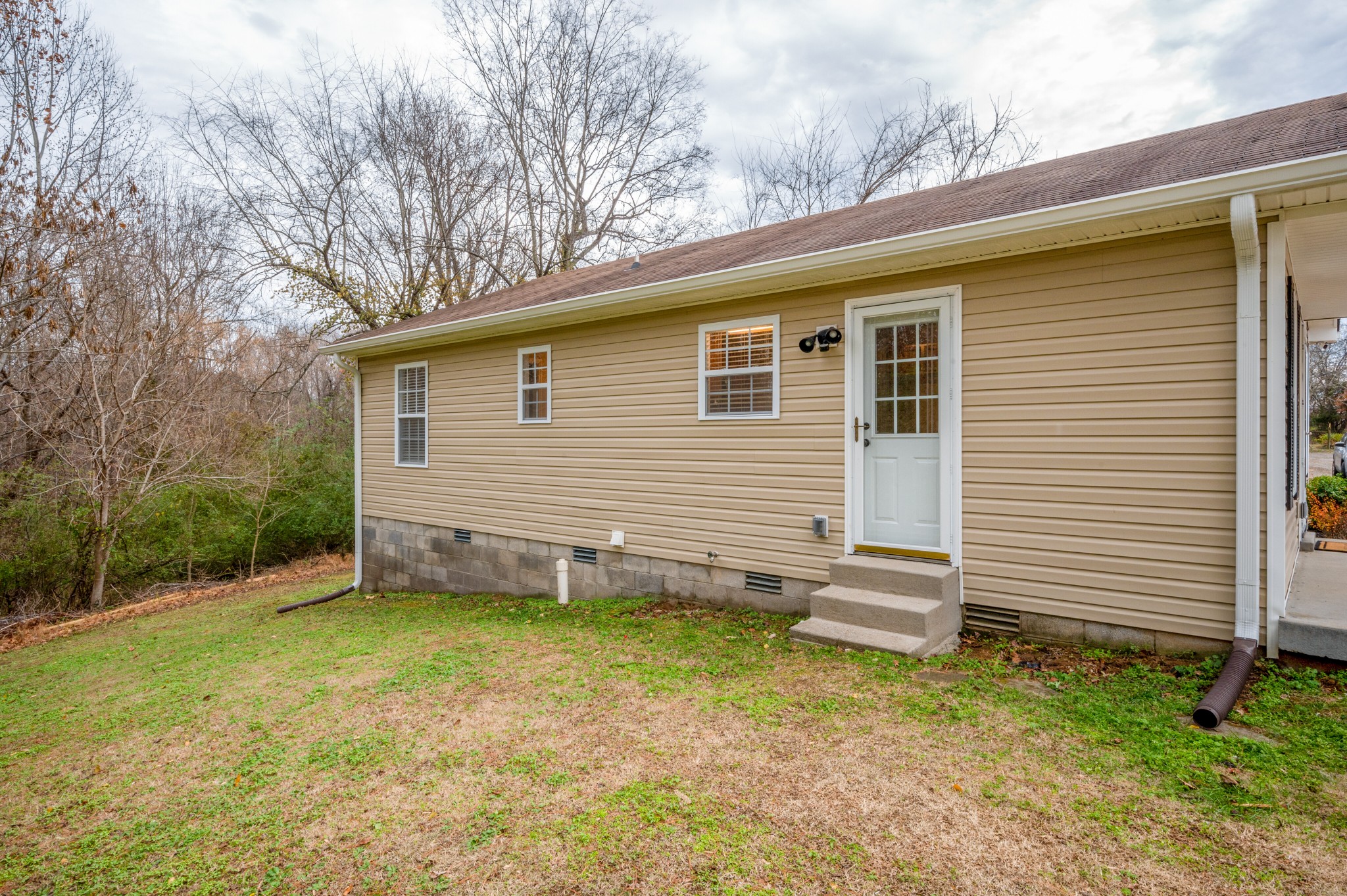 321 Rossview Road Clarksville, TN 37043 - Photo 24 of 27 Gallery Image 24