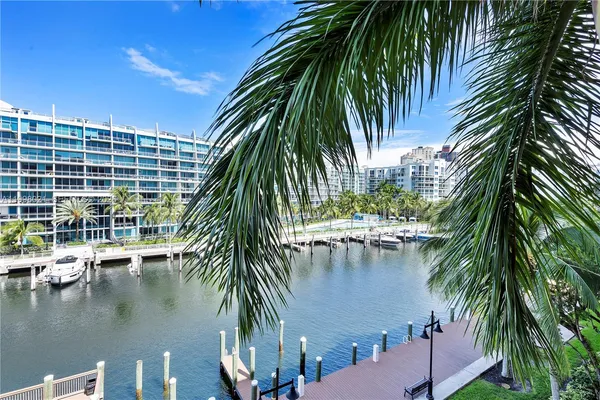 $3,500 | 3001 Northeast 185th Street, Unit 411, Aventura, FL 33180