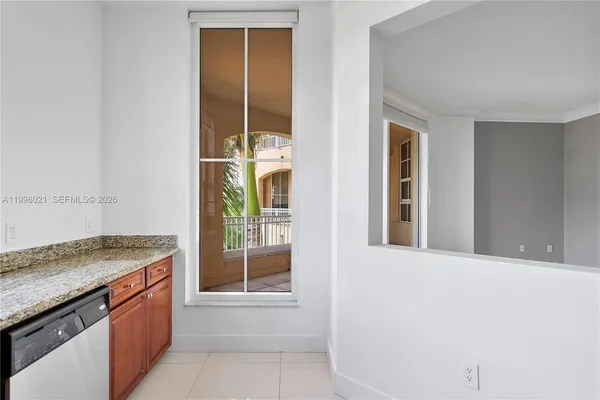 $3,500 | 3001 Northeast 185th Street, Unit 411, Aventura, FL 33180