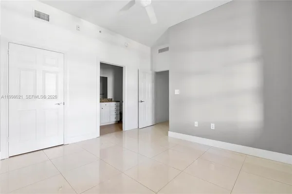 $3,500 | 3001 Northeast 185th Street, Unit 411, Aventura, FL 33180