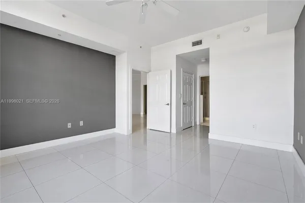 $3,500 | 3001 Northeast 185th Street, Unit 411, Aventura, FL 33180