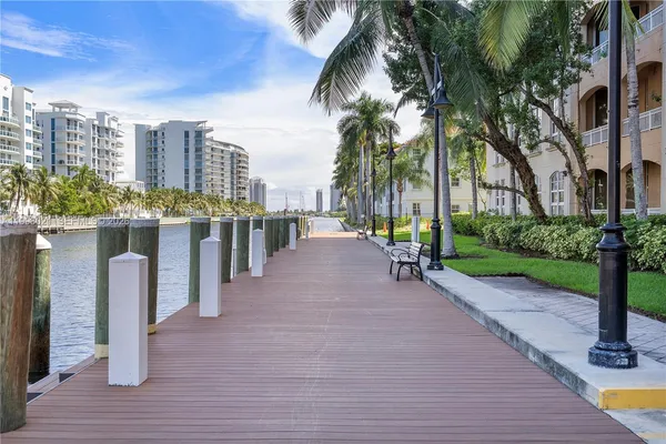 $3,500 | 3001 Northeast 185th Street, Unit 411, Aventura, FL 33180