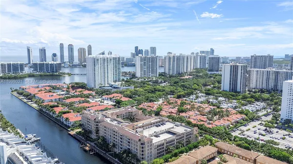 $3,500 | 3001 Northeast 185th Street, Unit 411, Aventura, FL 33180