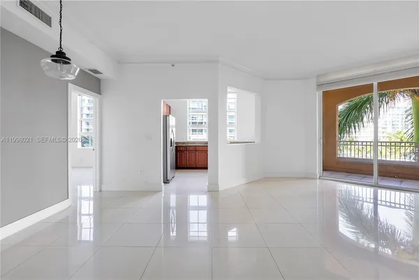 $3,500 | 3001 Northeast 185th Street, Unit 411, Aventura, FL 33180