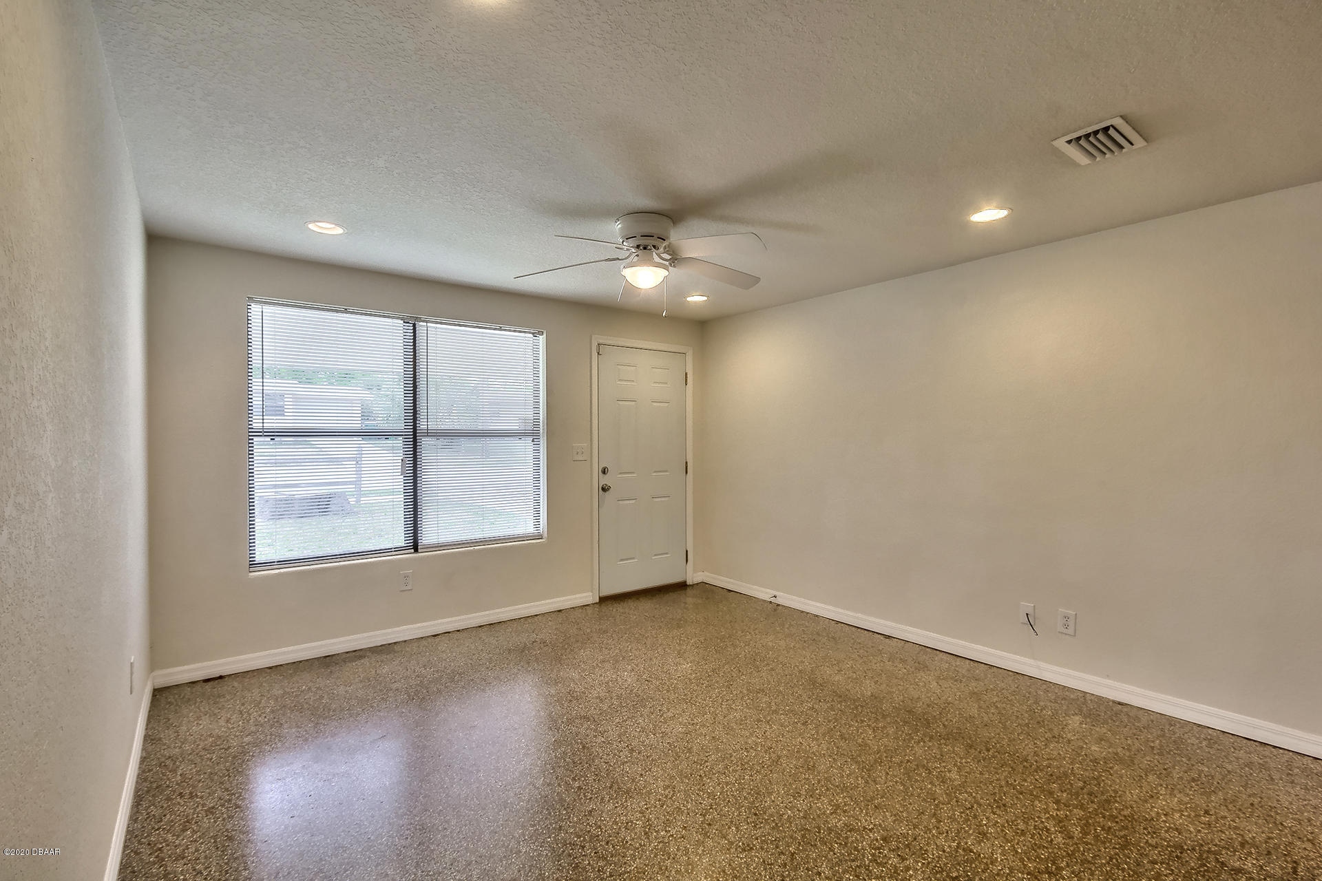 1113 Berkshire Road Daytona Beach, FL 32117 - Photo 10 of 23 1113-11