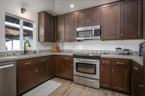 $935,000 | 73-1060 Ku'uleialoha Circle, Kailua-Kona, HI 96740