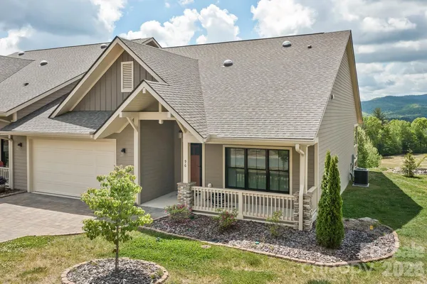 $698,000 | 96 Copper Vly Lane, Hendersonville, NC 28739