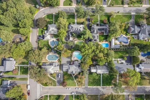 an aerial view of multiple house