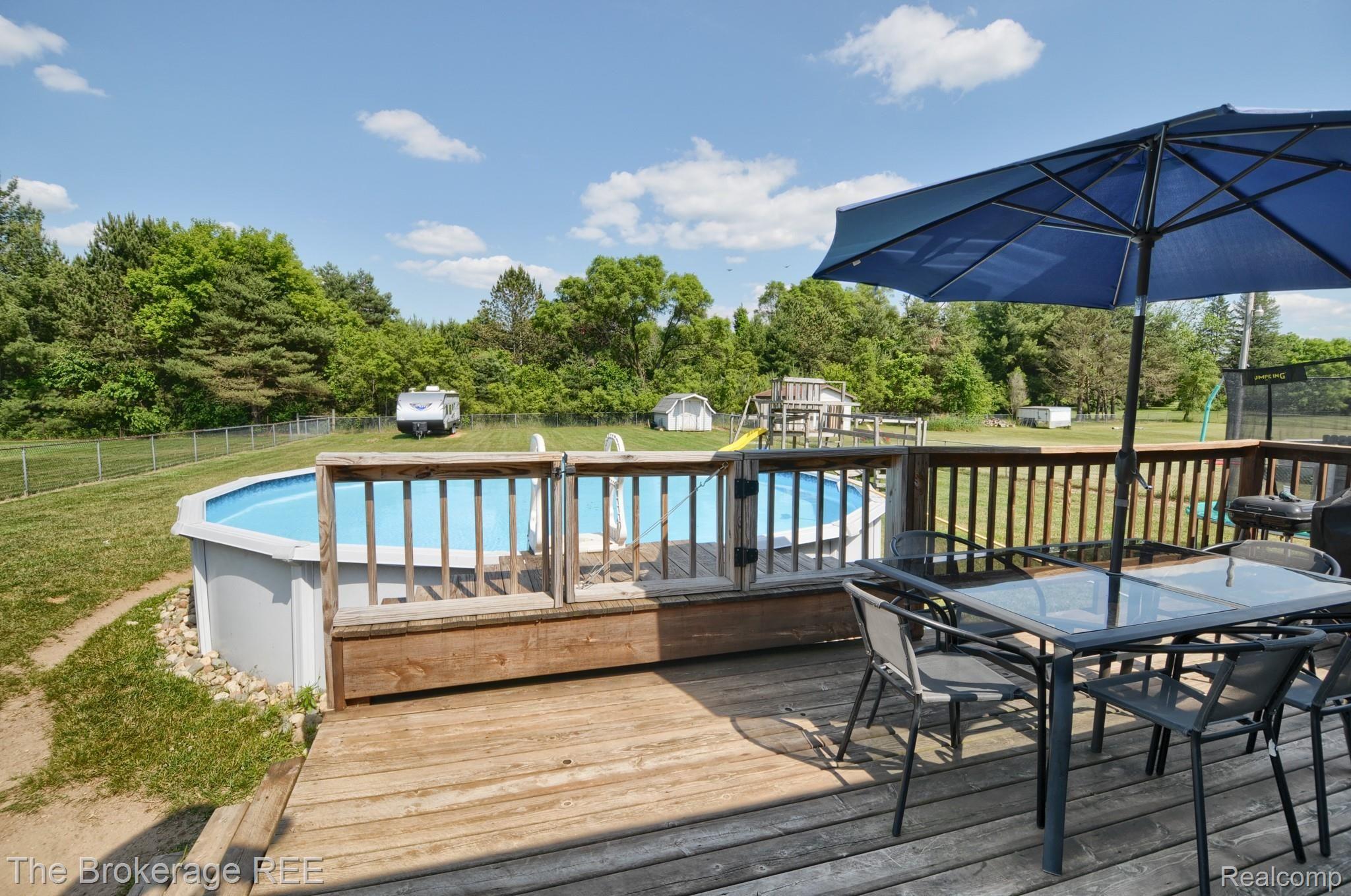 6060 Johnson Road Flushing, MI 48433 - Photo 30 of 33 SD3_4258-HDR(5).jpg