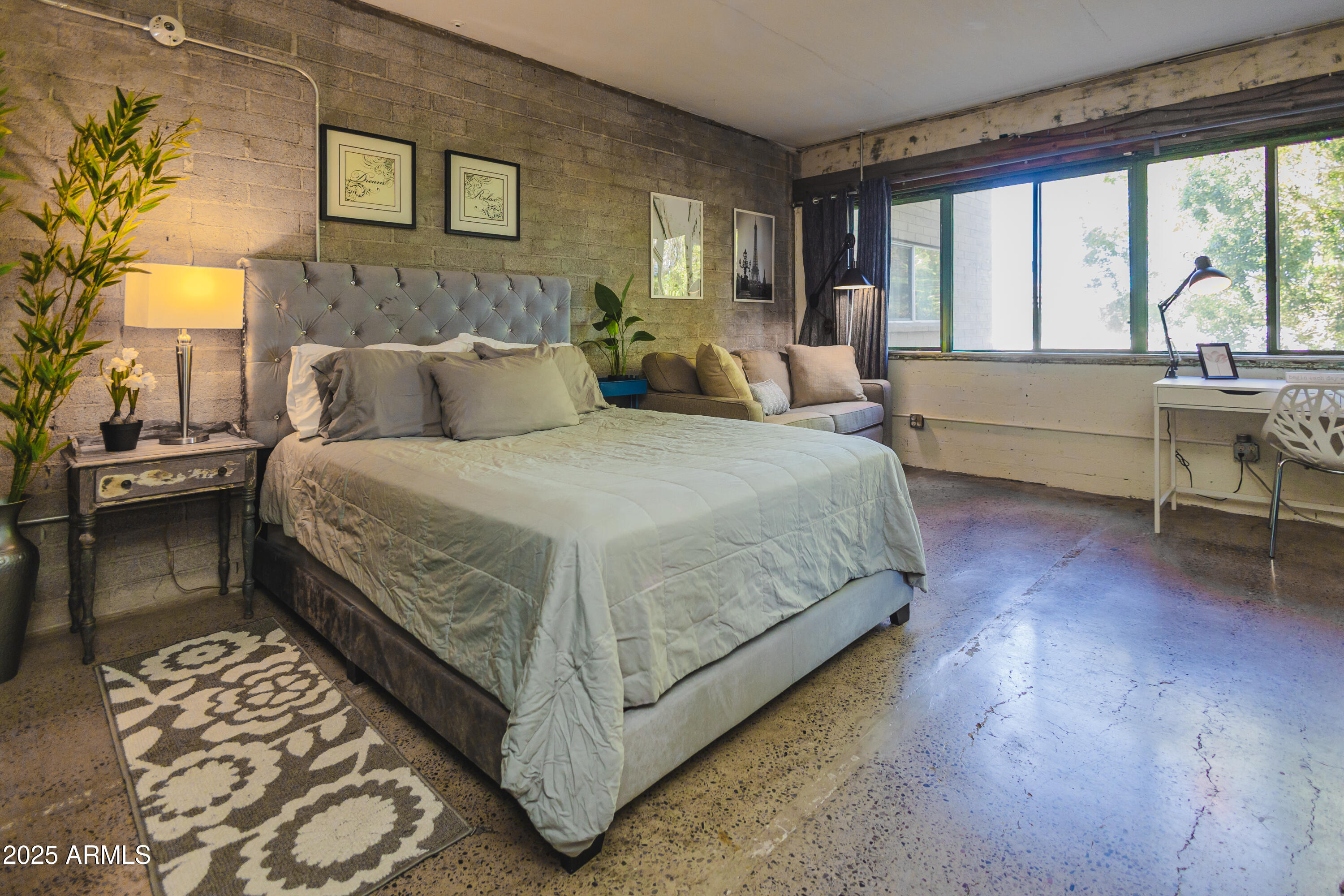 353 East Thomas Road, Unit C307 Phoenix, AZ 85012 - Photo 13 of 51 Bed 3