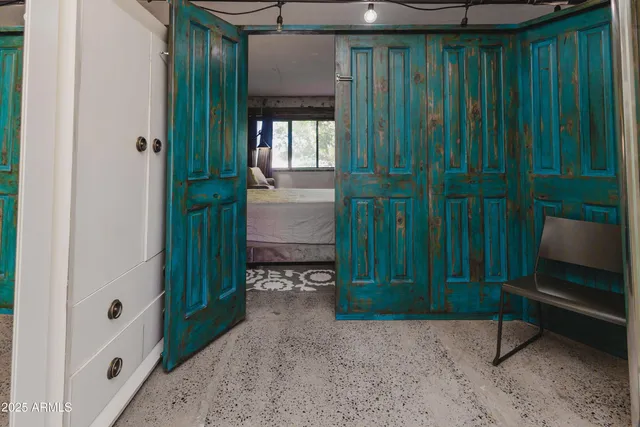 $260,000 | 353 East Thomas Road, Unit C307, Phoenix, AZ 85004