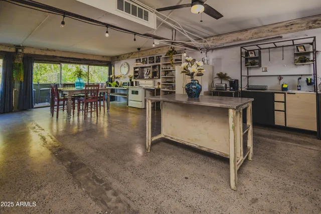 $260,000 | 353 East Thomas Road, Unit C307, Phoenix, AZ 85004