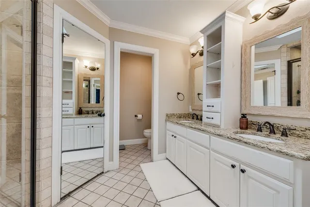 $365,000 | 449 Meadowhill Drive, Benbrook, TX 76126