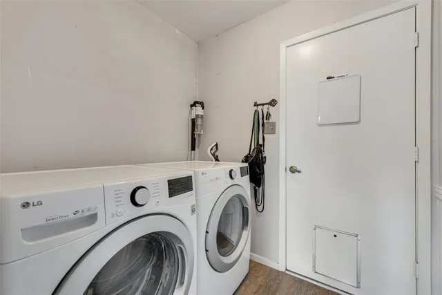 $365,000 | 449 Meadowhill Drive, Benbrook, TX 76126