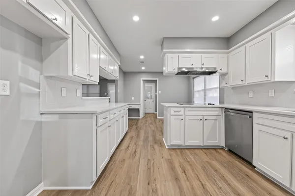 $339,000 | 902 Kingsbridge Road, Houston, TX 77073