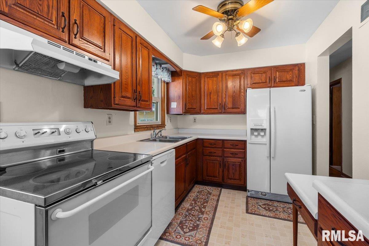 3344 South Fremont Street Springfield, IL 62703 - Photo 16 of 36 Gallery Image 16