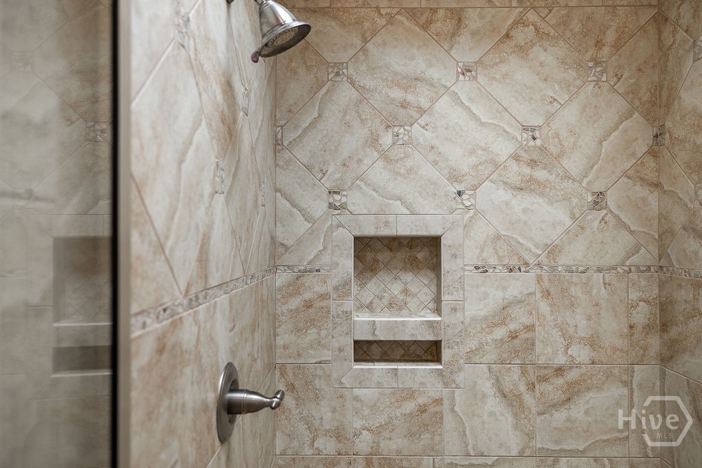 550 Fortson Road Athens, GA 30606 - Photo 19 of 50 Master shower