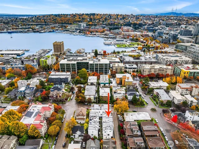 a picture of city view