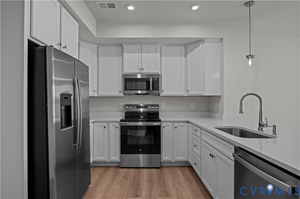 1 Calgary Lane Chester, VA 23831 - Photo 9 of 32