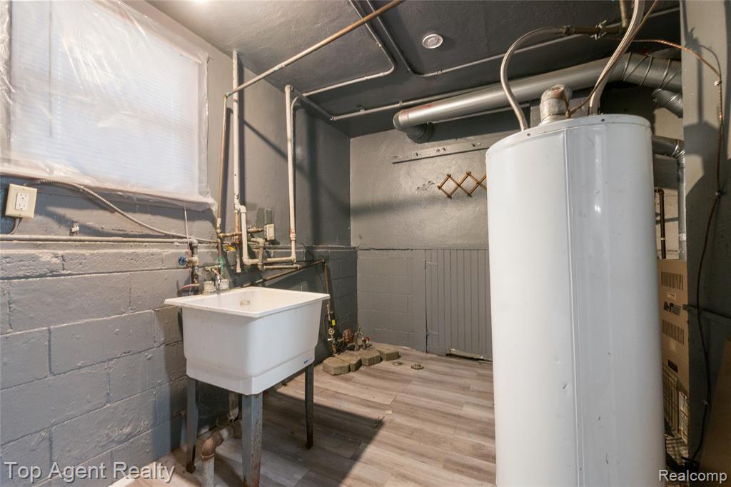 22085 Rausch Avenue Eastpointe, MI 48021 - Photo 29 of 39