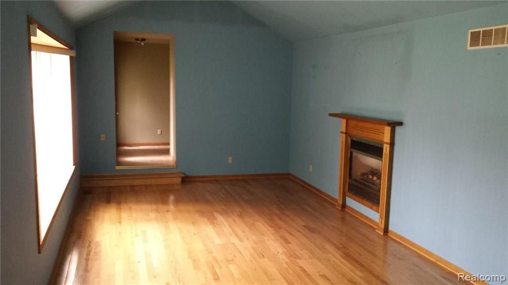 7076 Hewitt Road Jeddo, MI 48032 - Photo 7 of 24