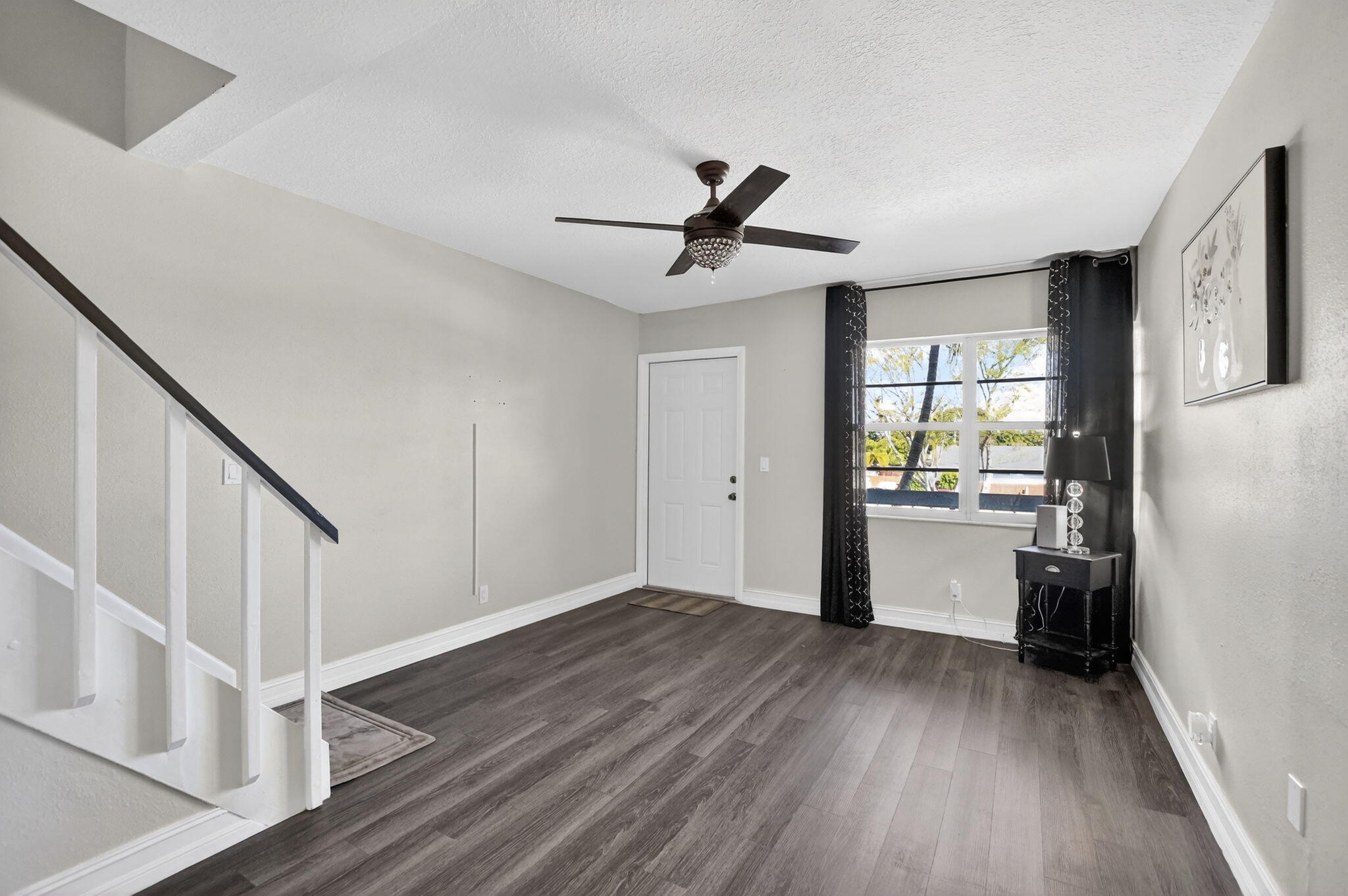 9500 Southwest 3rd Street, Unit 213 Boca Raton, FL 33428 - Photo 2 of 42 Entry living room