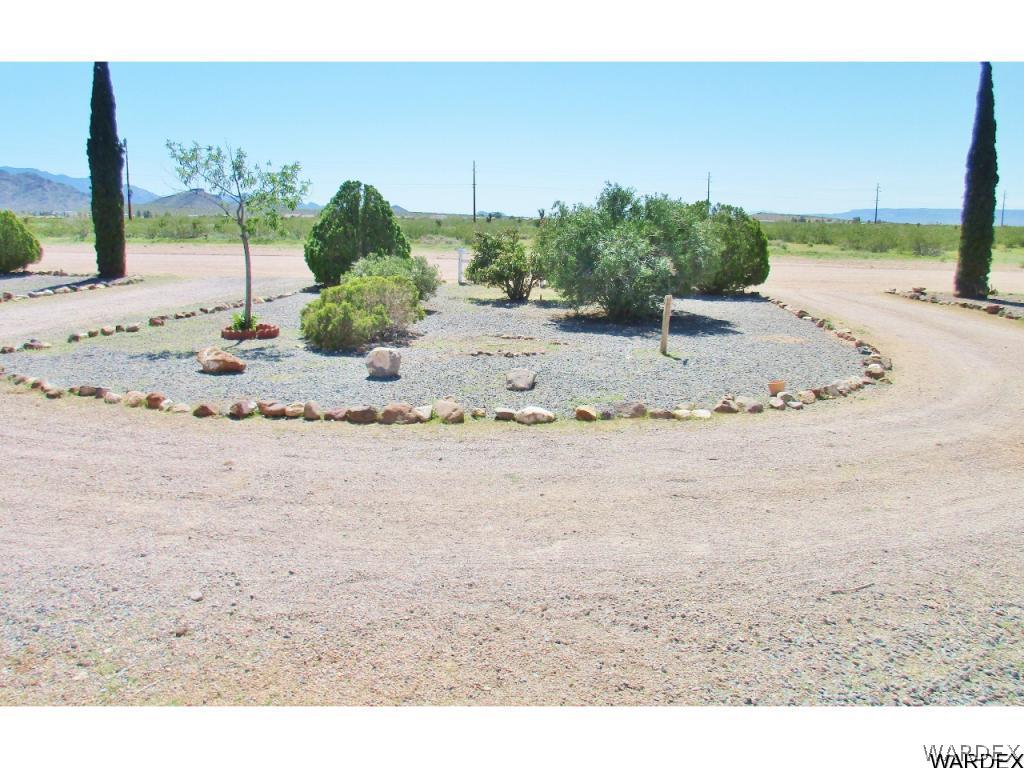 3093 West Rancho Road Golden Valley, AZ 86413 - Photo 16 of 26 Circular Driveway
