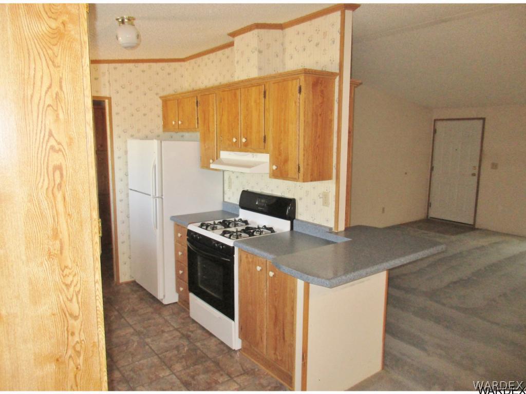 3093 West Rancho Road Golden Valley, AZ 86413 - Photo 7 of 26 Gas Range