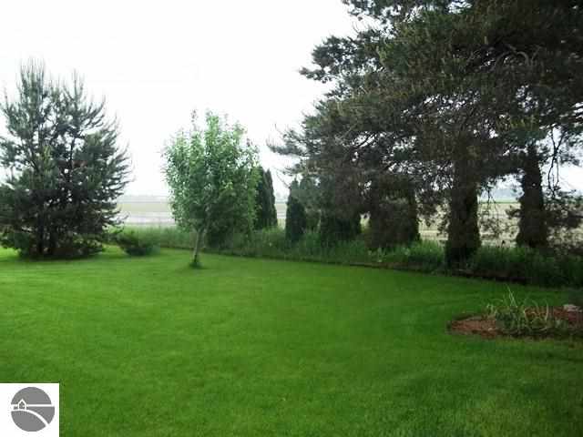 1800 West Redstone Road Breckenridge, MI 48615 - Photo 24 of 49 1746480-23.JPG
