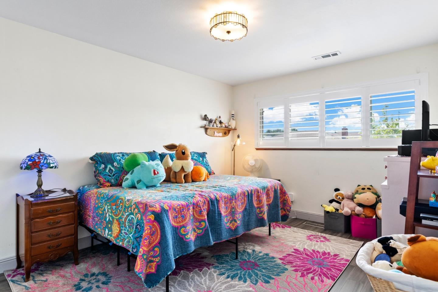 1650 Cambrian Drive Salinas, CA 93906 - Photo 27 of 48 a bedroom with bed and window