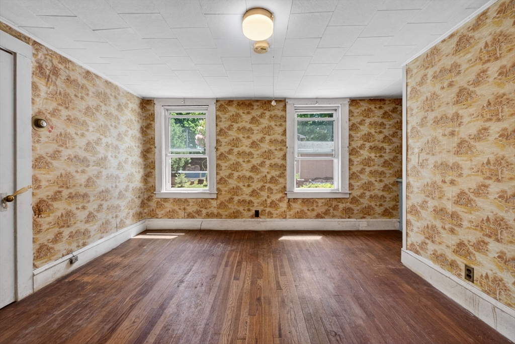 13 Percy Avenue Reading, MA 01867 - Photo 7 of 17