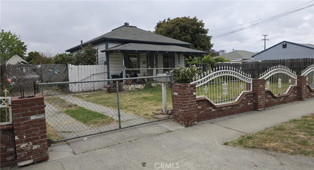 129 East Reeve Street Compton, CA 90220 - Photo 1 of 1 Gallery Image 1