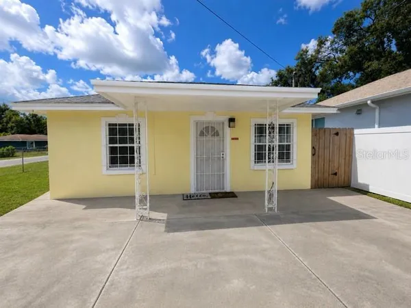 $250,000 | 1807 East Waters Avenue, Tampa, FL 33604