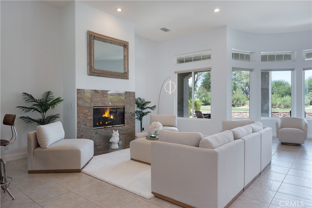 45 Vista Encantada Rancho Mirage, CA 92270 - Photo 7 of 52