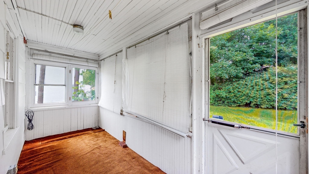 21 Grover Street Walpole, MA 02081 - Photo 10 of 15