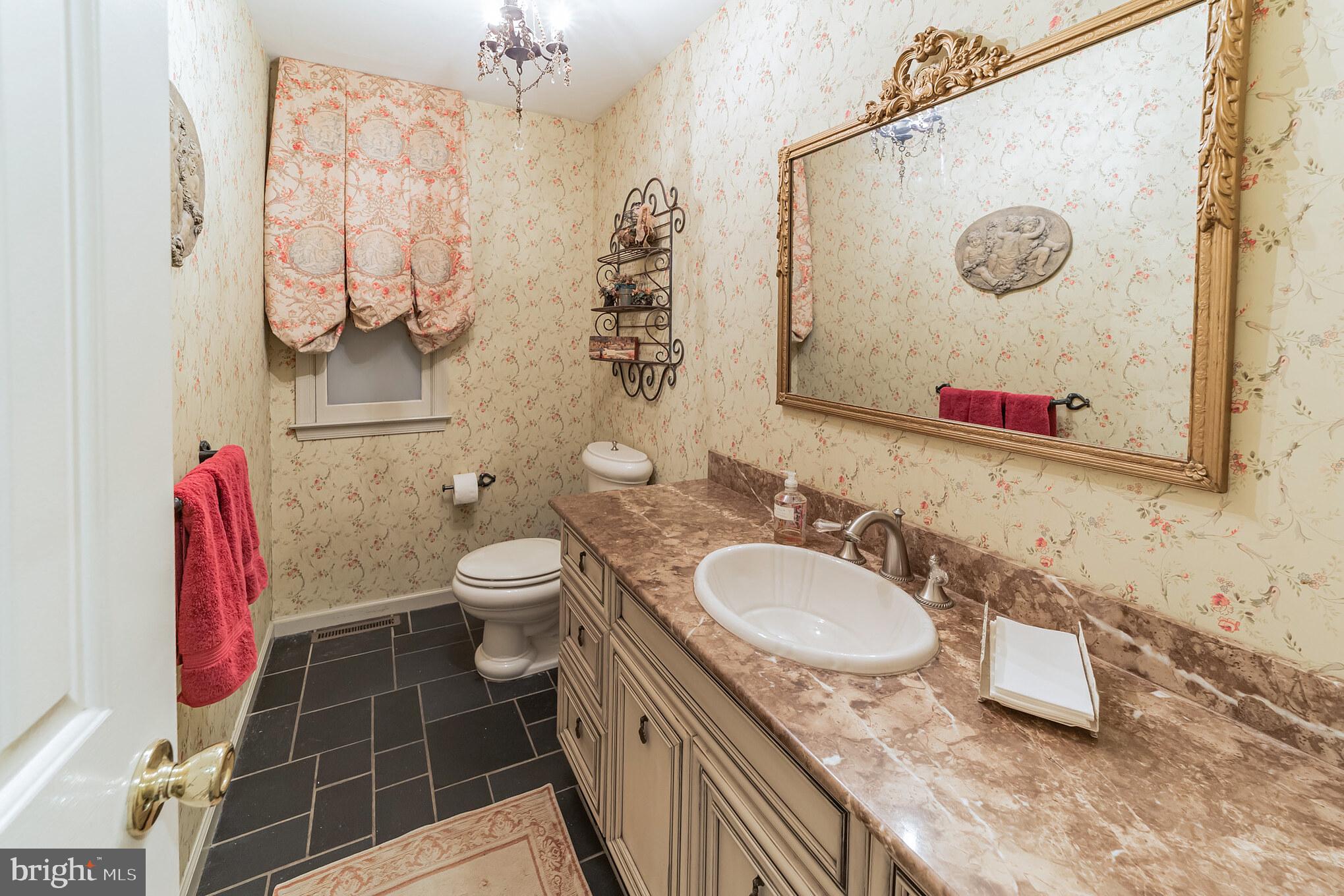 785 Gulph Road Wayne, PA 19087 - Photo 13 of 38