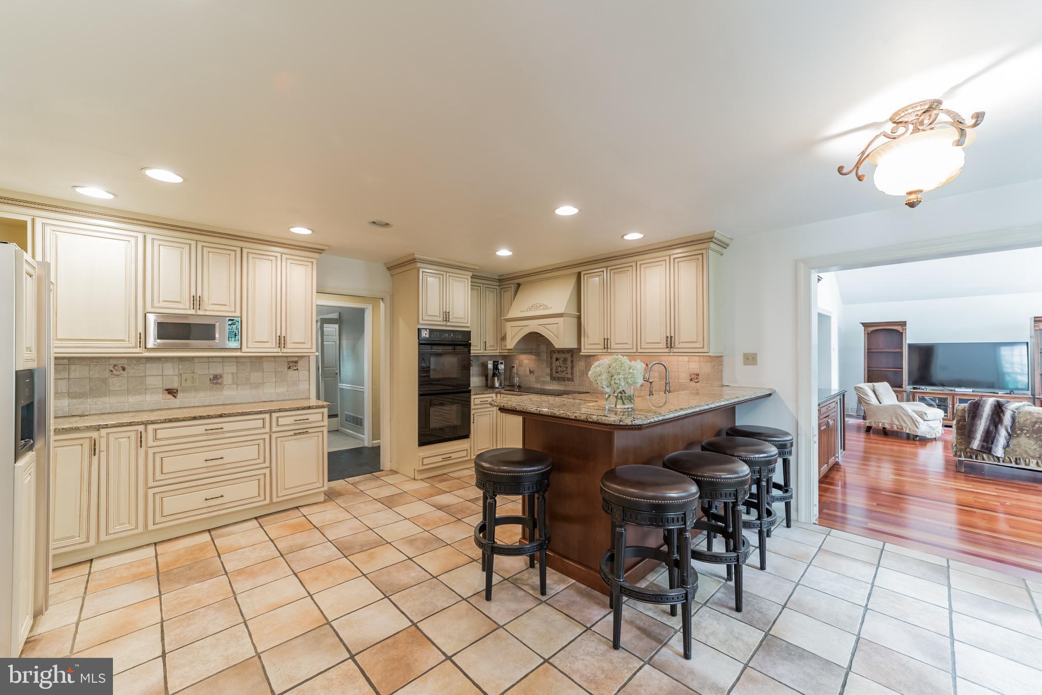 785 Gulph Road Wayne, PA 19087 - Photo 8 of 38