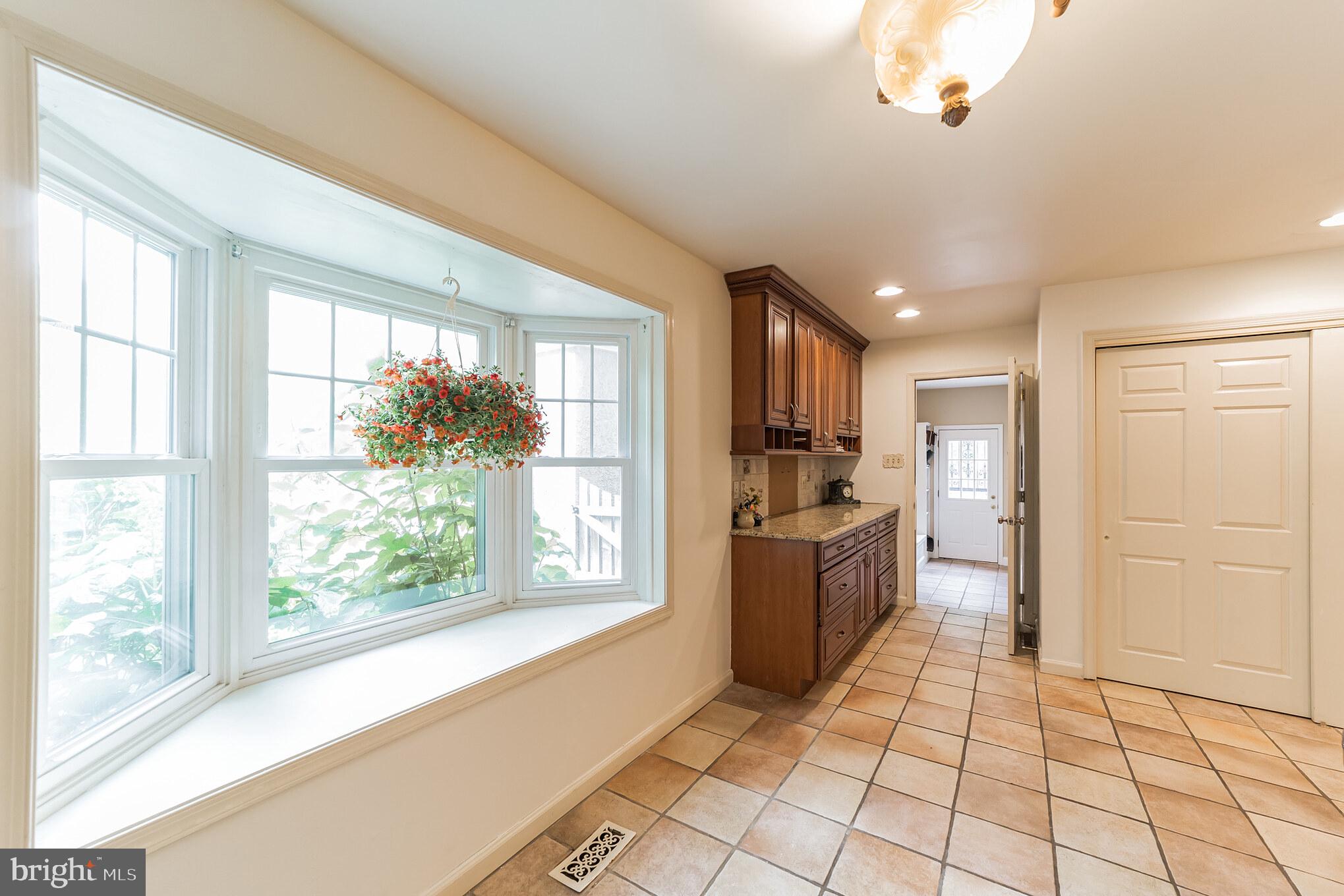 785 Gulph Road Wayne, PA 19087 - Photo 10 of 38